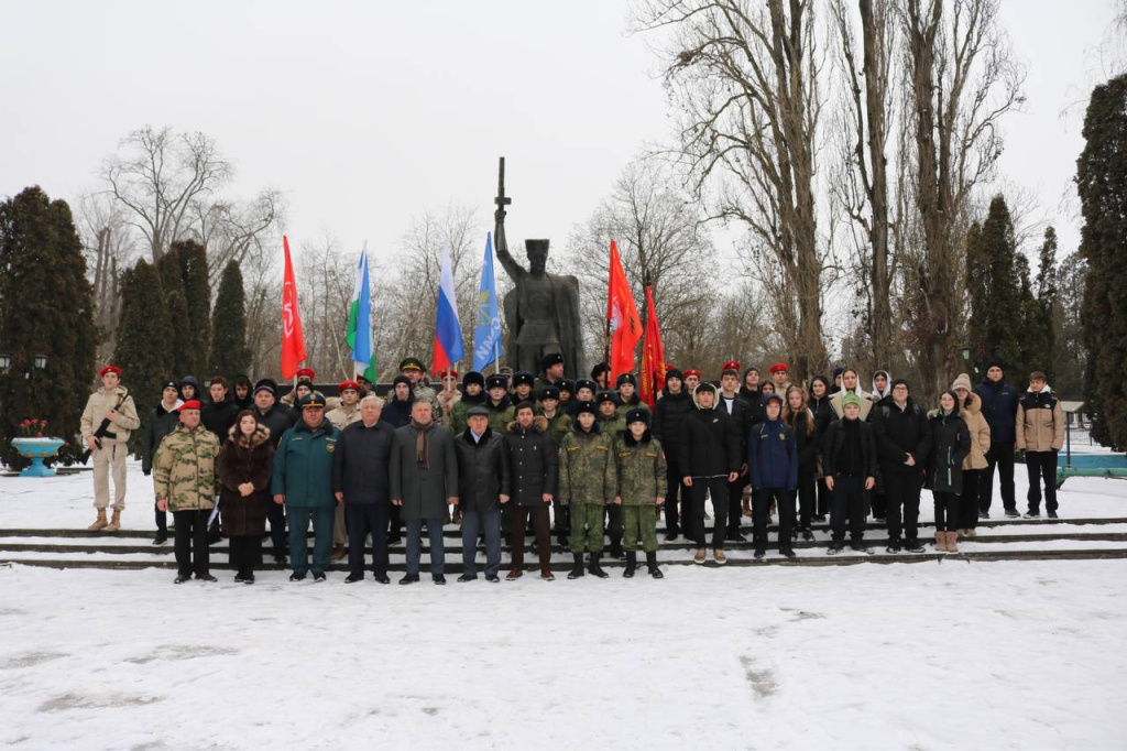 В Тереке состоялось торжественное открытие месячника военно-патриотической работы