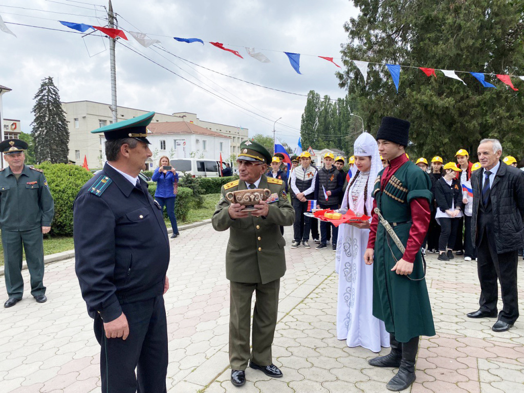 Республиканский автопробег, посвященный 77-й годовщине Великой Победы, встретили в Терском районе