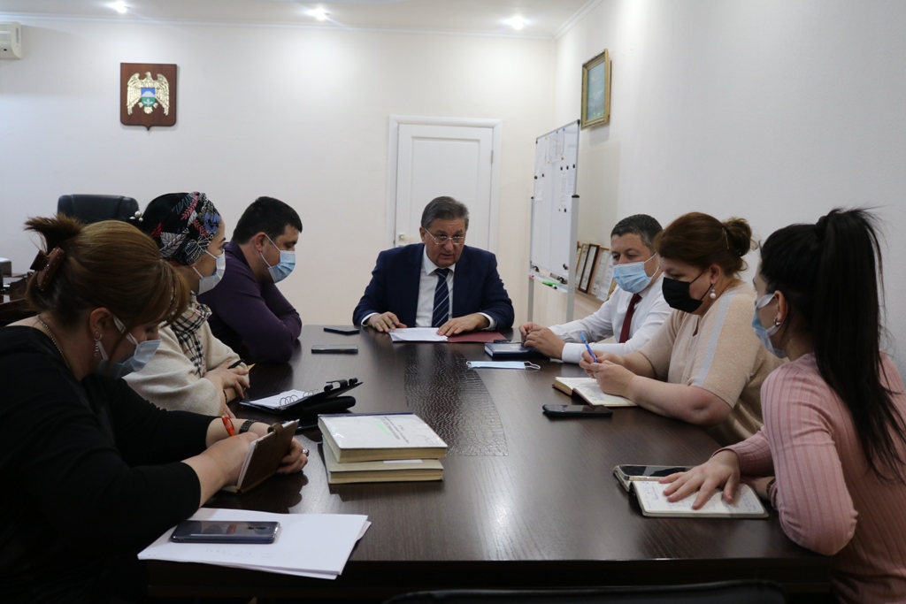 Совещание с руководством больницы по эпидемиологической ситуации в районе