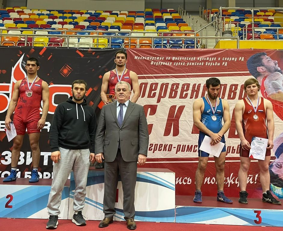 Успешно выступили на первенстве СКФО по греко-римской борьбе